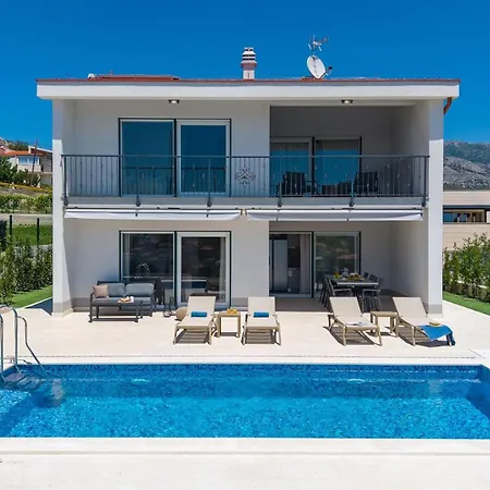 Вілла New! Seaview Mare: Your Perfect Coastal Getaway Спліт