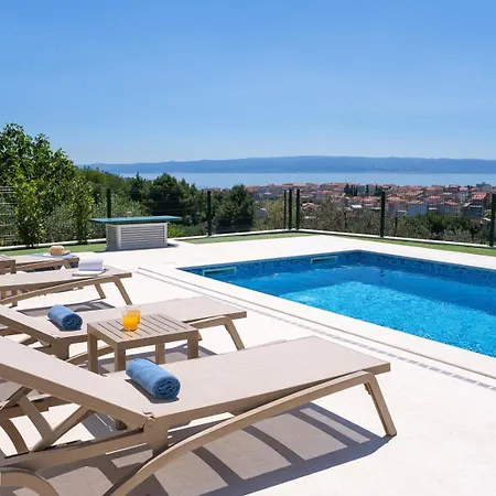New! Seaview Mare: Your Perfect Coastal Getaway *