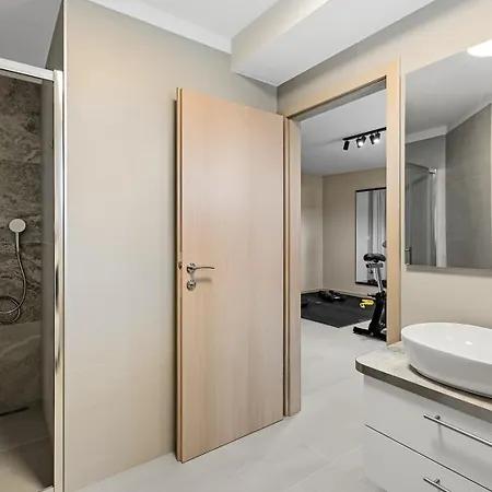 New! Seaview Mare: Your Perfect Coastal Getaway Вілла *