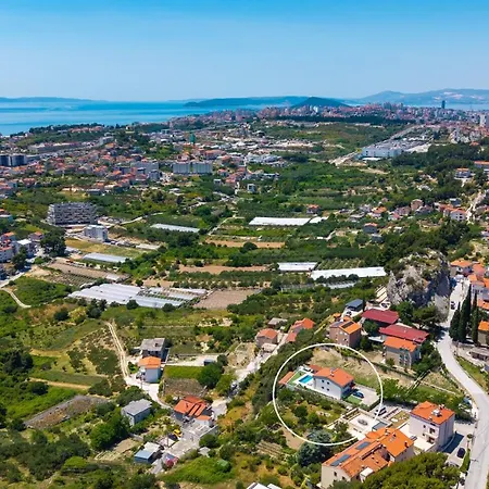 New! Seaview Mare: Your Perfect Coastal Getaway *