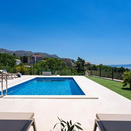 Вілла New! Seaview Mare: Your Perfect Coastal Getaway Спліт